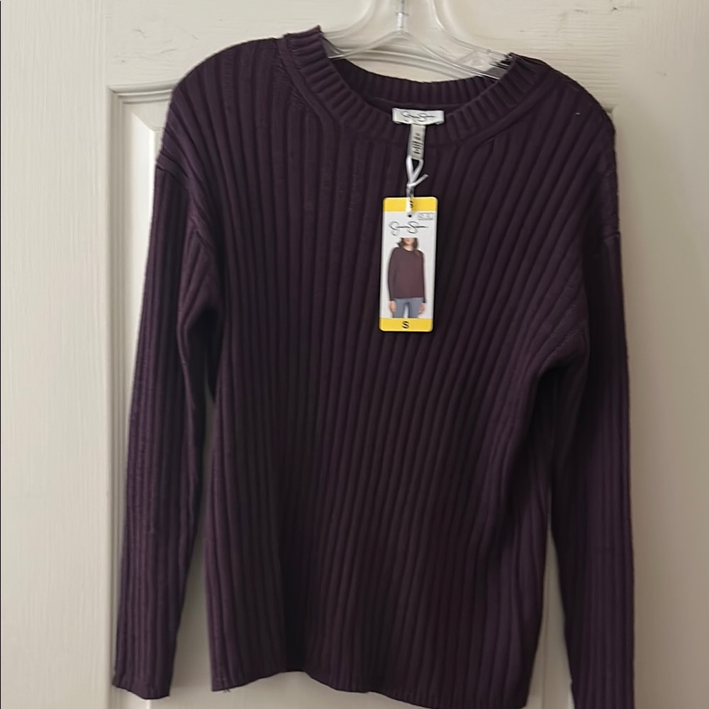 Cozy Ribbed Knit Sweater in Deep Purple